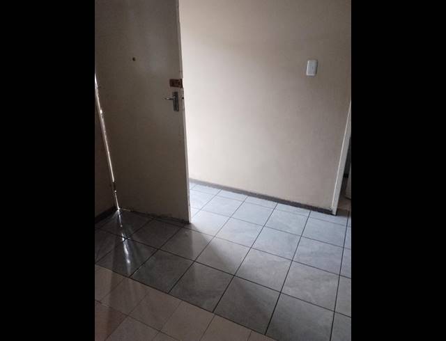 2 BEDROOM APARTMENT FOR SALE IN SUNNYSIDE